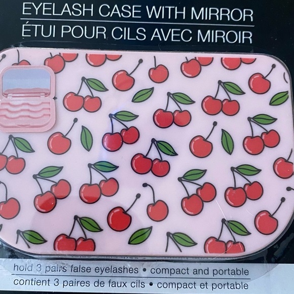 🆕 Sassy and Chic portable eyelash holder with Mirror🆕 - Picture 3 of 3